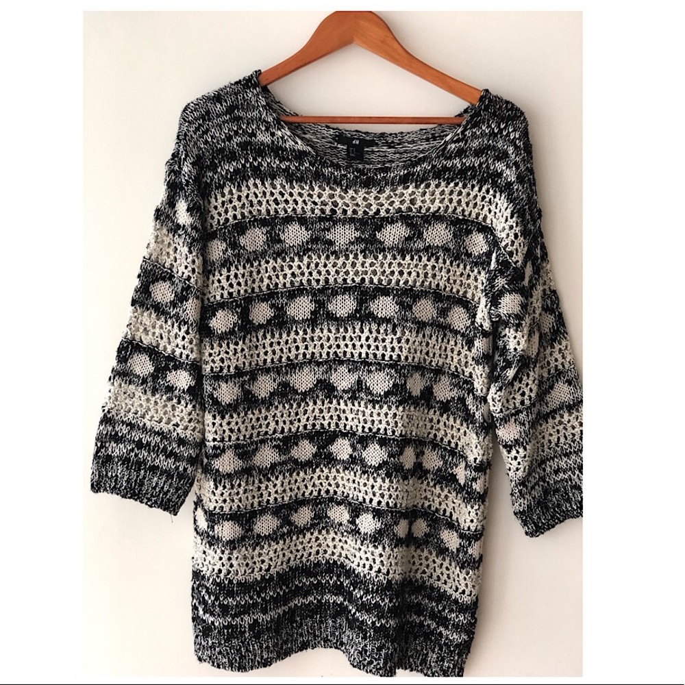 H&M knitted black and white sweater